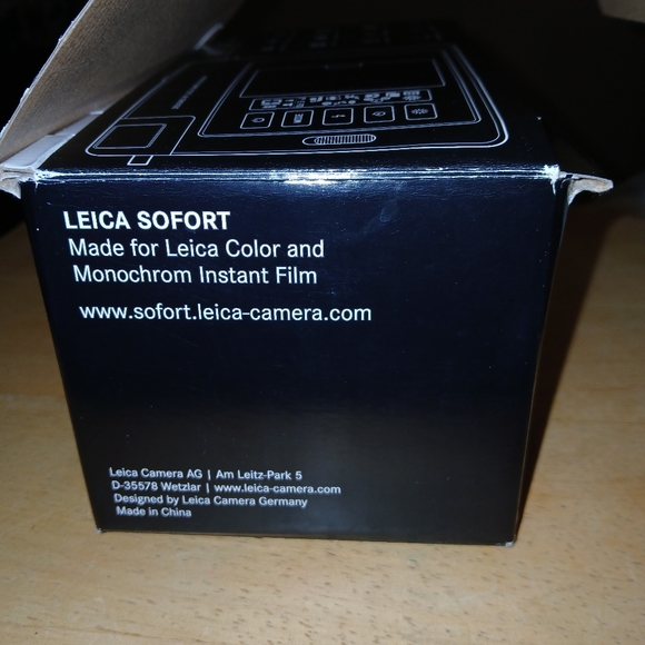 LEICA Sofort Instant Film Camera 2753 - Picture 13 of 16